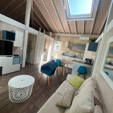 Maison Climatise, 6 Personnes Chalet *