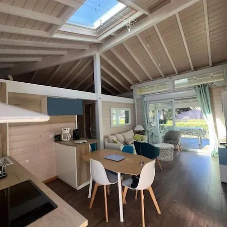 Maison Climatise, 6 Personnes Chalet